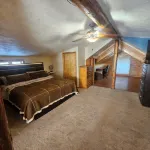 Charming 2-bedroom cabin with WiFi, Hot Tub, large decks in amazing Canandaigua - Alppimaja