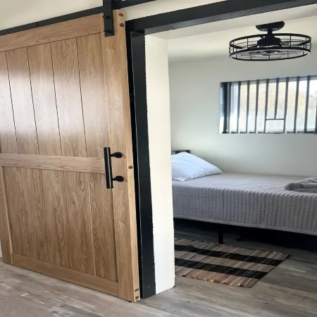 Refurbished Jail Charming  2-bedroom with AC, WiFi in beautiful Augusta, Montana