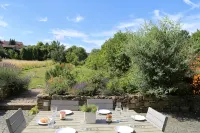 Garden house: Beautiful vacation home for up to 14 guests with a huge garden - Homestays