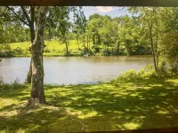 Create Memories at our Modern Waterfront 1 BR Apartment: Hike, Sip Wine, Relax! - 4-Star