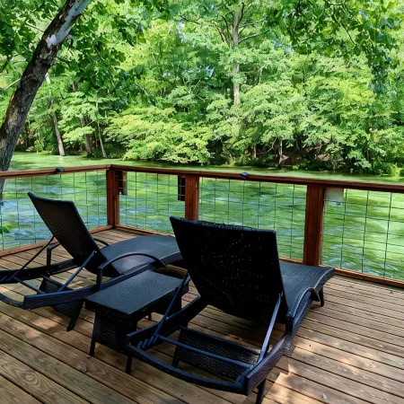 Secluded Riverfront Cabin 5 acres on Little Missouri River