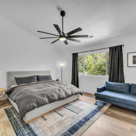 Zion Luxe Family Escape: HotTub, Games, Sleeps 14