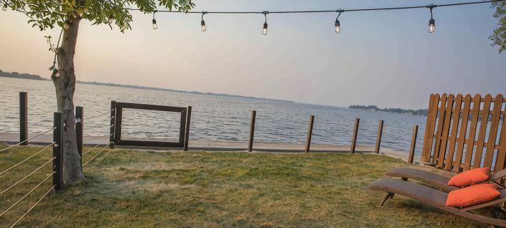 Steps from the water! Quiet, peaceful location. Hotels in Codington County