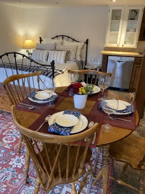 Cowboy cabin with private patio - Feriehus