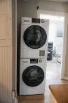 Cozy 2bdrm Apt. Walk  downtown bring your pets - Homestays