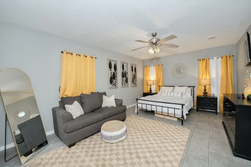 The Blue Bungalow- A NEW Listing!! - 방갈로