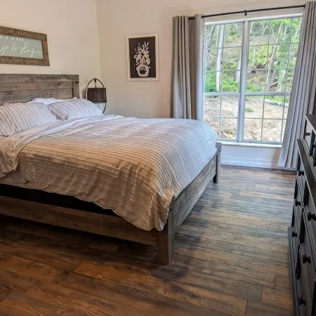 Spacious and Serene Smoky Mountain Retreat- the Perfect Launch for the Dragon!