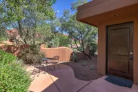 Entrada Waterside Studio Villa w/Kitchenette & Private Garage - Villas