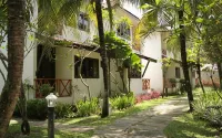 Theme Park & Resort Hotel Pantai Cermin - Homestays