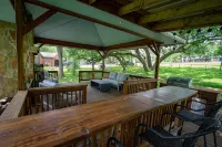 Tiny Home in Canyon Lake 5 mins to Lake & River, Prime Area, Pet Friendly -  Apartamentos vacacionales