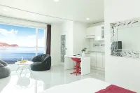 Geoje Island Evada Pension - سبا