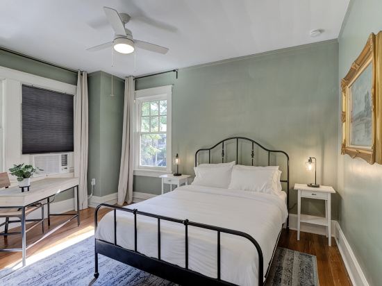 Modern and Stately Upper 2-bed in Historic Midtown