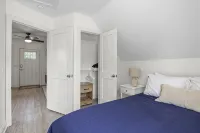 Cozy Downtown Loft for Two + Pets, Walk to Main St - Condos