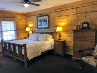 Life is Better at the Lake! Waterfront cabin on Lake Keowee - ブティック