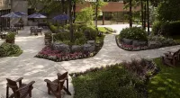 DoubleTree by Hilton Hotel Toronto Airport West - parking
