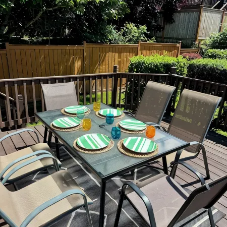 Wonderful 4-Bdrm, 2.5 Bath Home in Renton,15 Min to Seattle,2 Min to Coulon Park