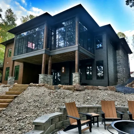 Spacious 5-Bed Lake Keowee Retreat – Only 15 Mins from Clemson!