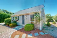 Charming Chatham Cottage - 2つ星