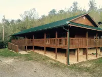 Piney Knob Lodge-15 Min to Lake Lure-30 Min to TIEC-Hot Tub -Stocked Pond-Creek - Chalets