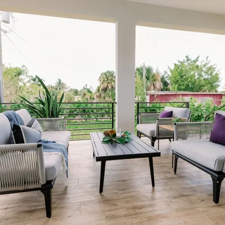 THE TERRANOVA, Heated Pool, 10 Min to 5th Ave/Beach5 min to US Open Pickleball