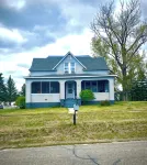 Stately home by Spirit Lake in Menahga - Wi-Fi