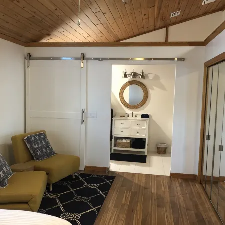 Waterfront retreat with boat dock & private ramp right off the river