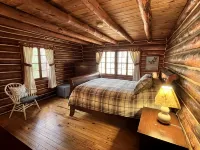 Lakewood Lodge - Marquette Log Cabin w/ Lake Views - 4-Star