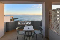 Triton Beachfront Village Hotel - Mountain view