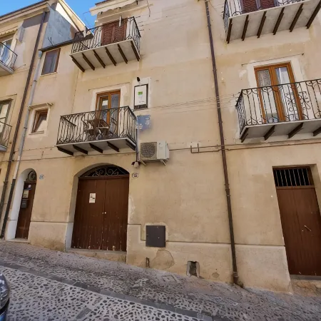 Casa Dei Normanni COSTANZA