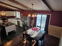 House in quiet country, near lakes, snowmobile trail access, close to state park - Homestays