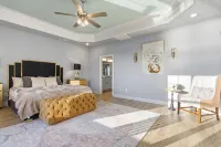 Paradise Waterfront Retreat – 5  | Elevator | Dock + Decks, Boat Access - 4-Star