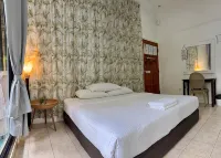 Ardour Lodge "B" Wing - Inns