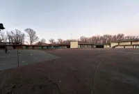 シーダー イン - 駐車場