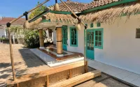 Stay and Farm Hostel - Hostels