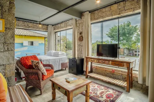 Cozy Ground Floor Studio at Praia do Rosa Prn0001 - Wifi