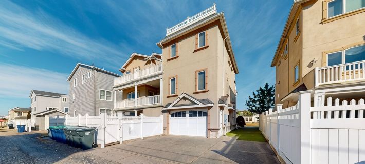 Large Luxury Beach Home-8 Bedrooms, 8 Full Baths, Pool, Elevator & Rooftop Deck! Hotels in Brigantine