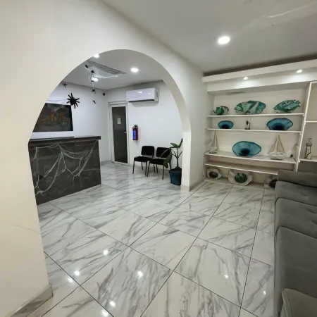 Creta Hotel & Suites
