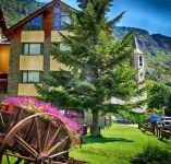 Roca Blanca Hotels in Rialp