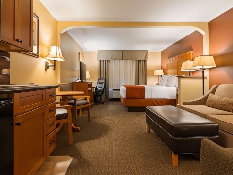 Best Western Plus Deer Park Hotel and Suites