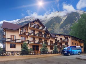 Gala Alpik Hotel