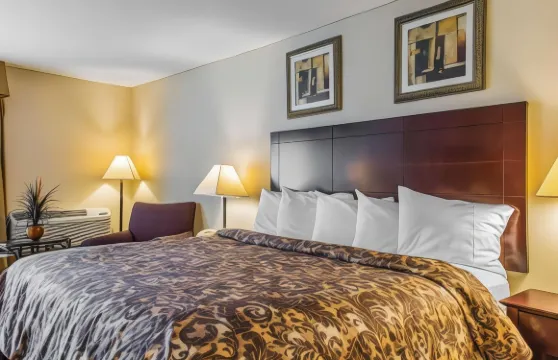 羅德威套房旅館