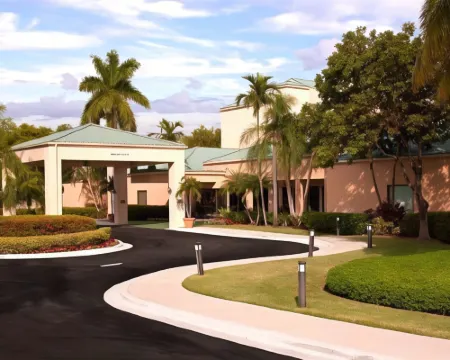 コートヤード・バイ・マリオット・マイアミ・エアポート・ウエスト / ドーラル ドラールのホテル