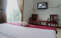 هوتل سيميرو بوجور فنادق في Ciomas