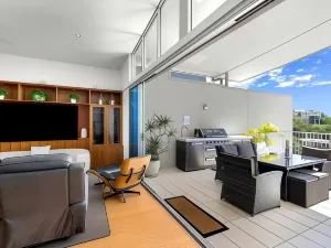 Azure Sea Airlie Beach Resort