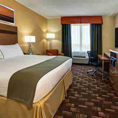Holiday Inn Express & Suites Fort Lauderdale Airport South Rooms