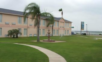 Days Inn by Wyndham Rockport Texas