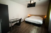 Hotel Taurus Các khách sạn ở Mill
