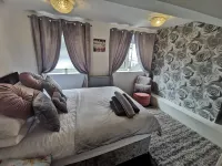 Stunning 2-Bed House in Macclesfield Cheshire Hotels in Macclesfield
