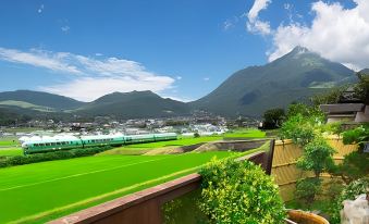 Yufuin Onsen Hotel Poppoan