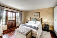 Wild Rose Country Lodge Hotels in Clovelly